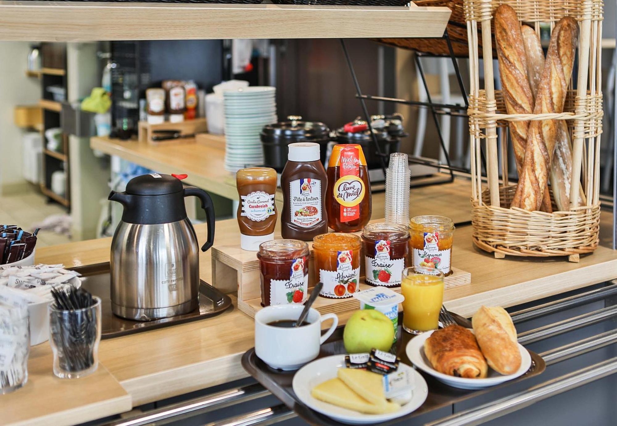 B&B Hotel Les Herbiers Luaran gambar