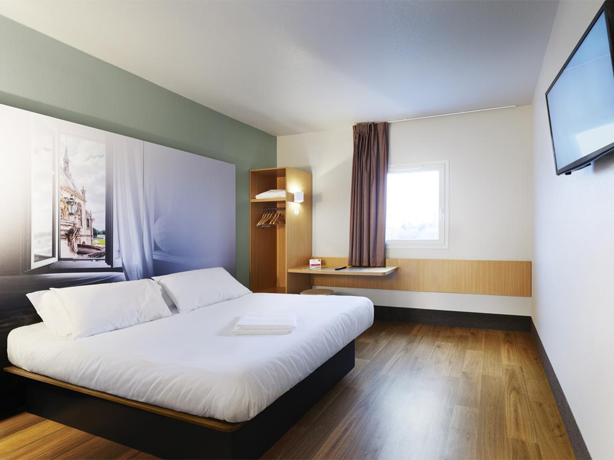 B&B Hotel Les Herbiers Luaran gambar